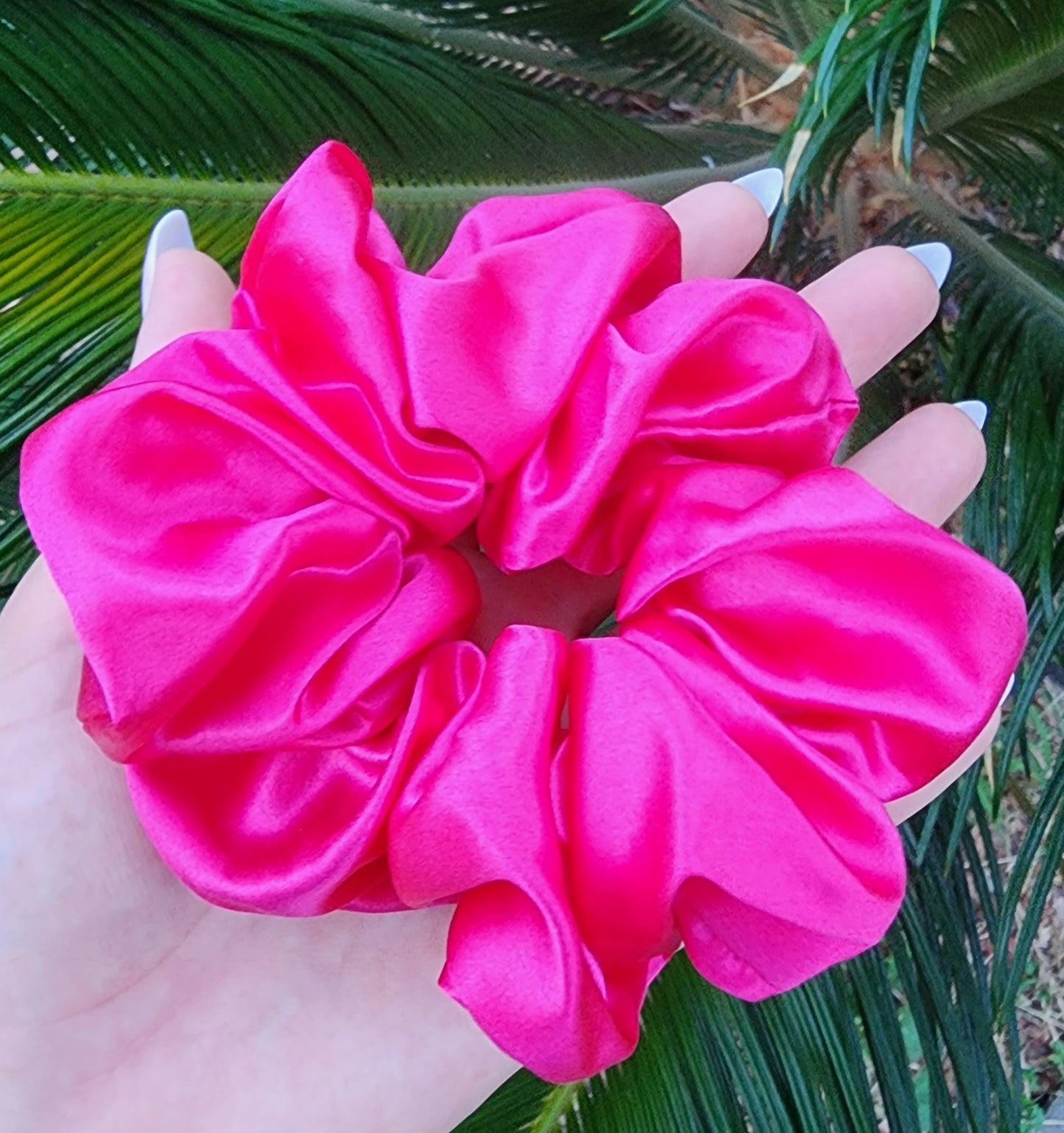 Wildberry Oversized Mulberry Silk Scrunchie