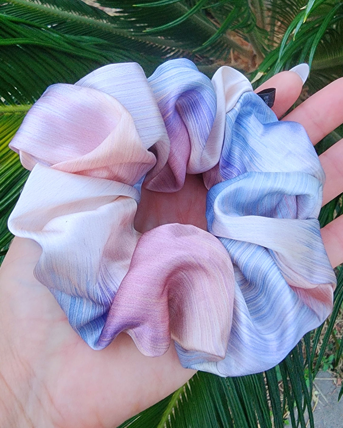 Daydream Oversized Mulberry Silk Scrunchie