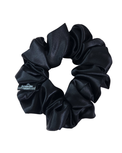 Onyx classic mulberry silk scrunchie in black on a white background