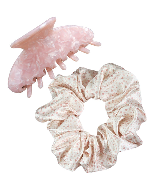 Mother’s Pamper Pack – oversized printed 22 momme Mulberry Silk scrunchie and eco claw clip, styled as a thoughtful gift for mums who deserve everyday care.